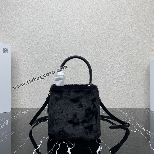 Prada專櫃新款山羊毛桶包 1BA373 普拉達Prada Panier桶包手袋 csp1527